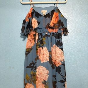 Off the shoulder floral flowey dress